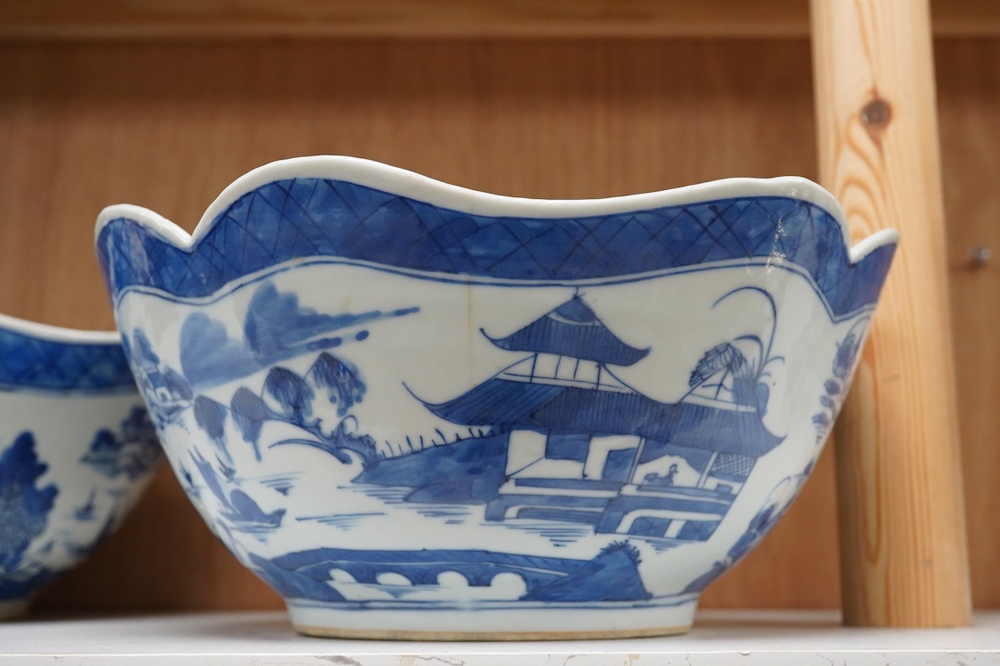 A pair of early 19th century Chinese blue and white bowls, 26cm in diameter